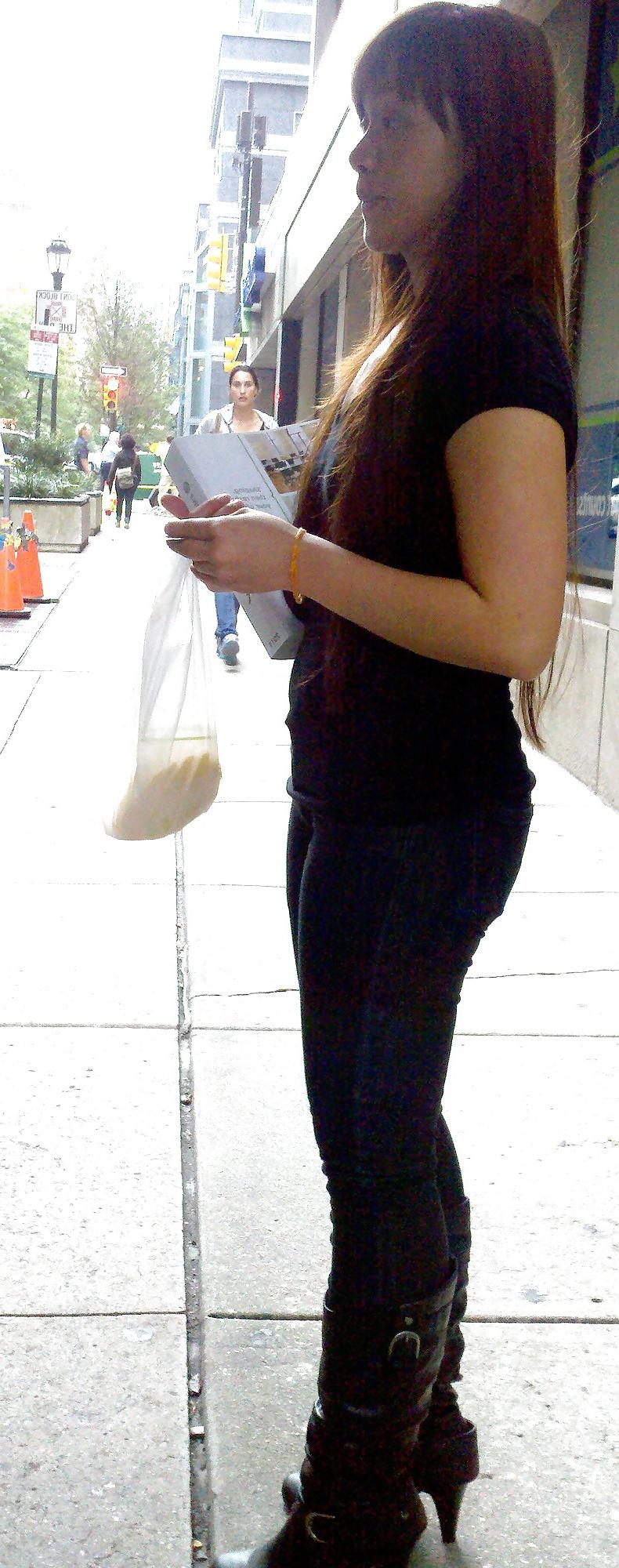 5P Philly Girls in the Street