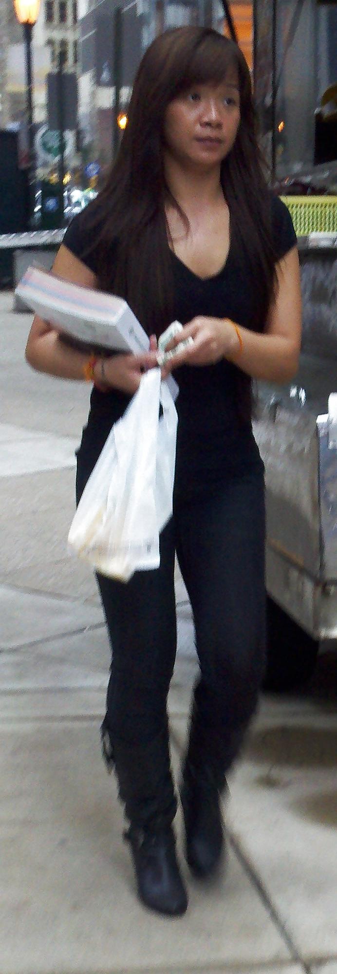 5P Philly Girls in the Street