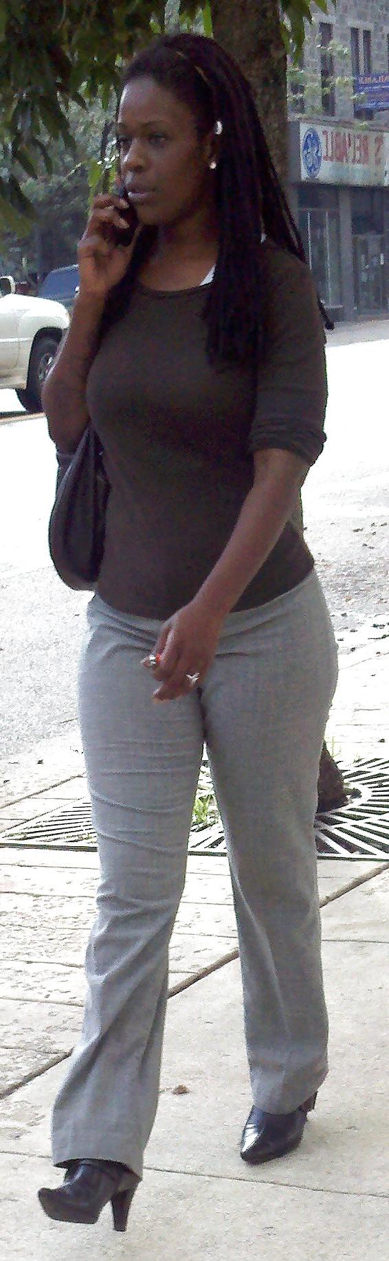8P Philly Girls in the Street
