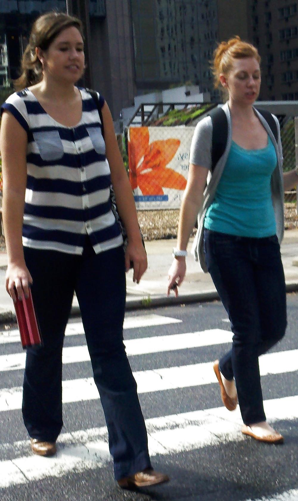 8P Philly Girls in the Street