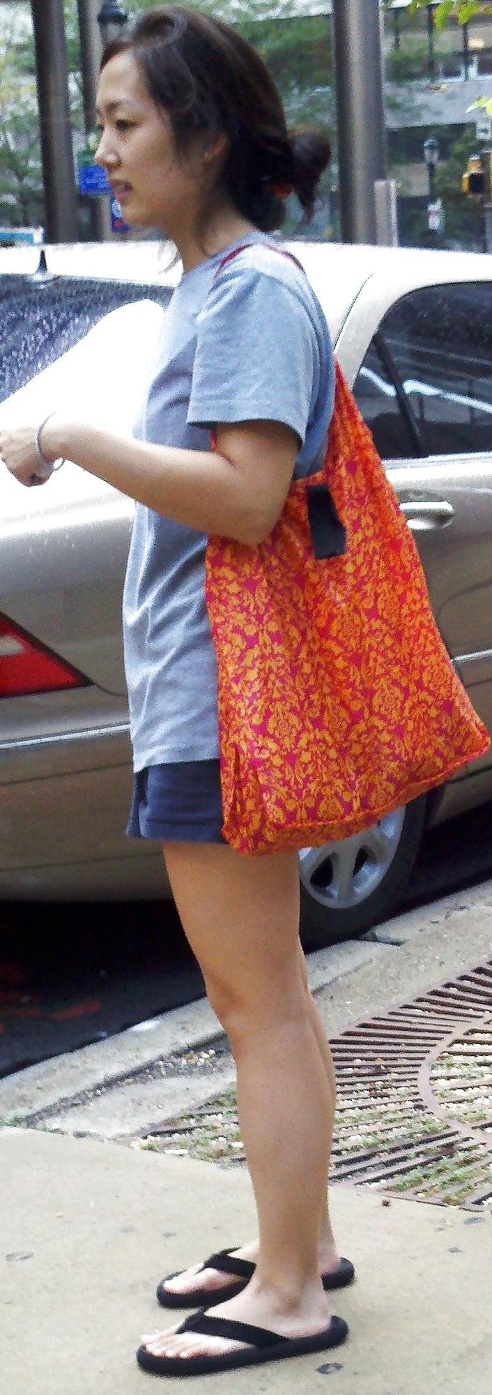 8P Philly Girls in the Street
