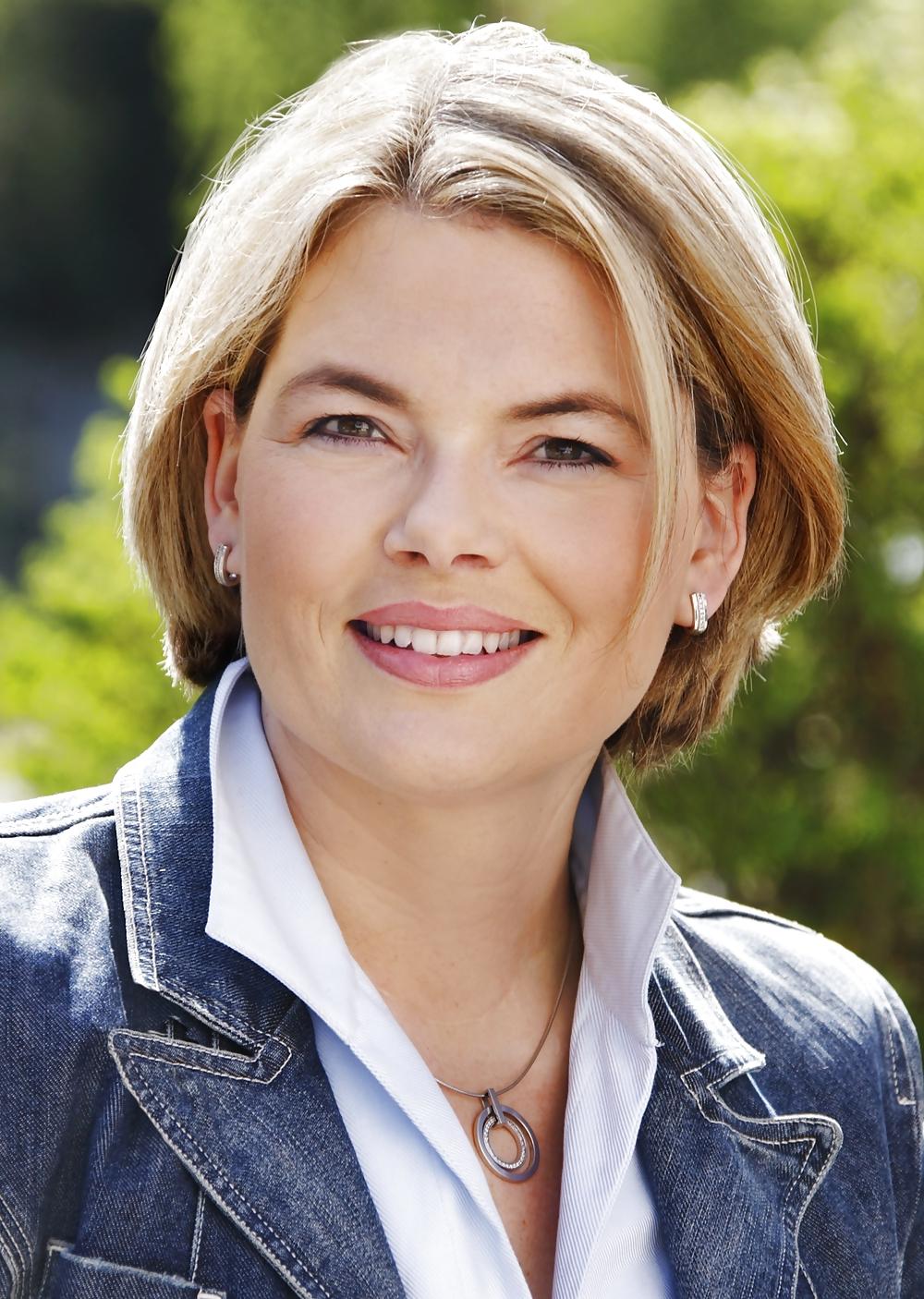 6P Promi-Wichsvorlagen (celebs) VI - Julia Kloeckner
