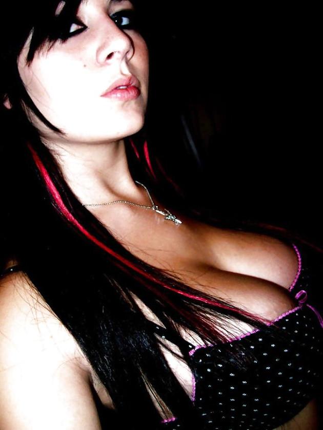 25P Emo Girl Gallery