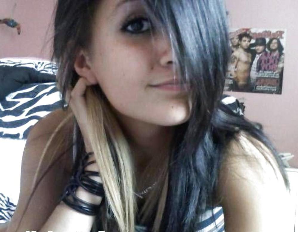 25P Emo Girl Gallery