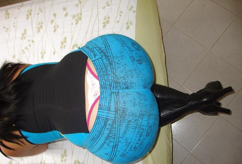 25P So Mulher do Cuzao gostoso - one woman's big ass