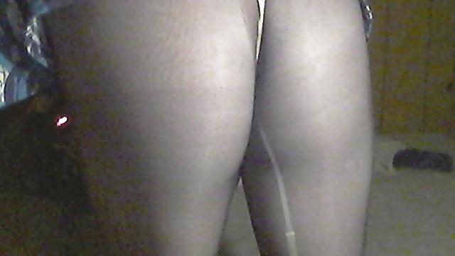 25P Horny crossdresser