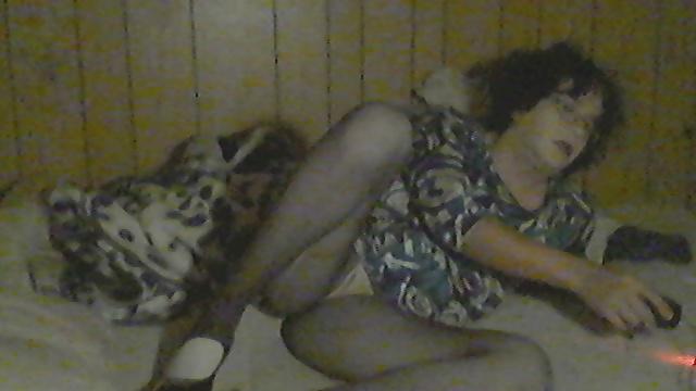 25P Horny crossdresser