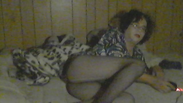 25P Horny crossdresser