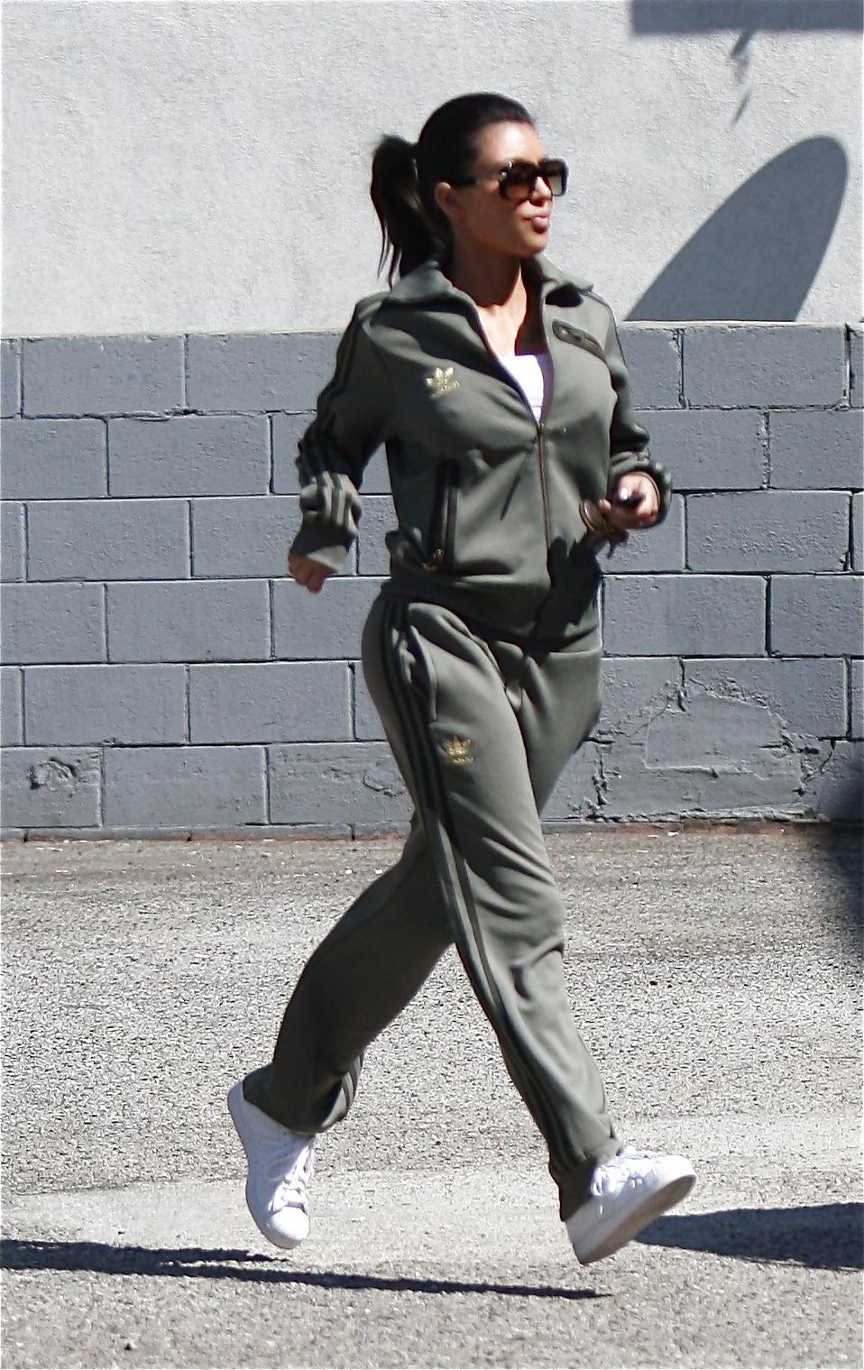 11P Big Booty Style Kim Kardashian.