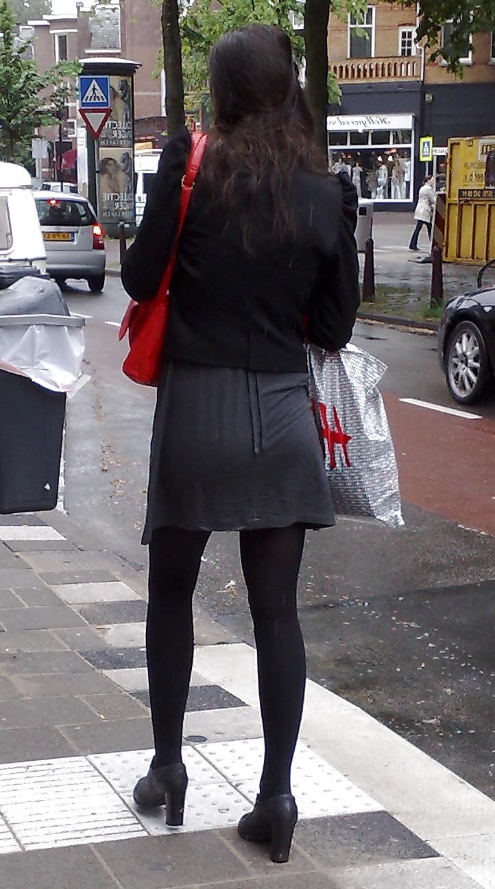 25P Candid girls in the street