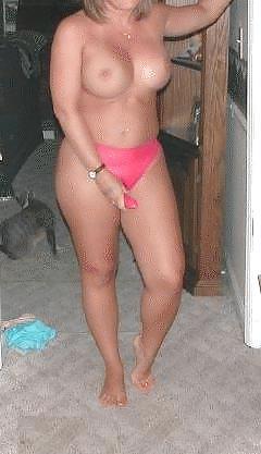 25P Housewives Wearing Strap-on's 3