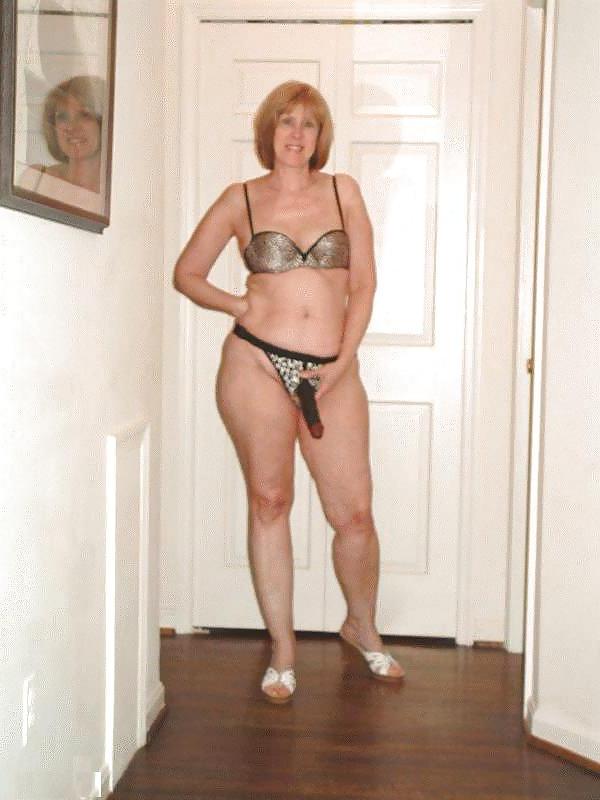 25P Housewives Wearing Strap-on's 3