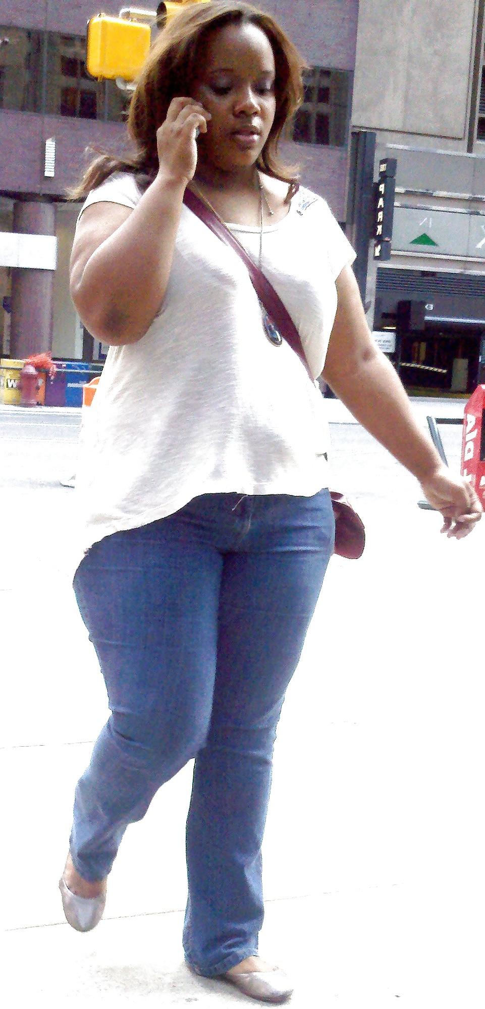 7P Philly Girls in the Street