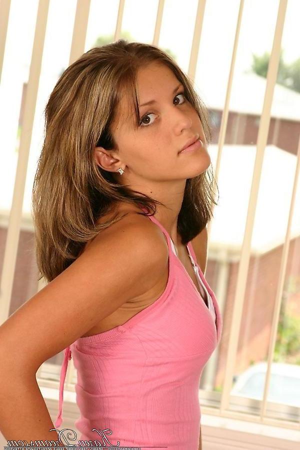 20P Pictures of teen Karen Dreams stripping in the director's chair