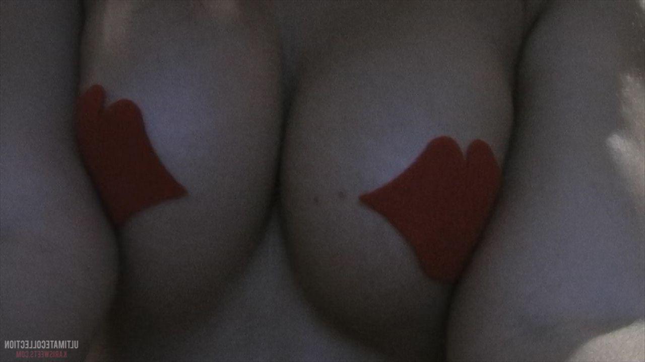 16P Kari Sweets teases with her sexy body on cam