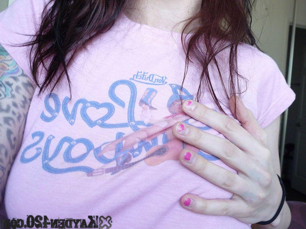 16P Pictures of Kayden 420 giving you her tight pussy