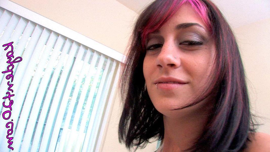 16P Pictures of teen Kayden 420 playing with her pink pussy