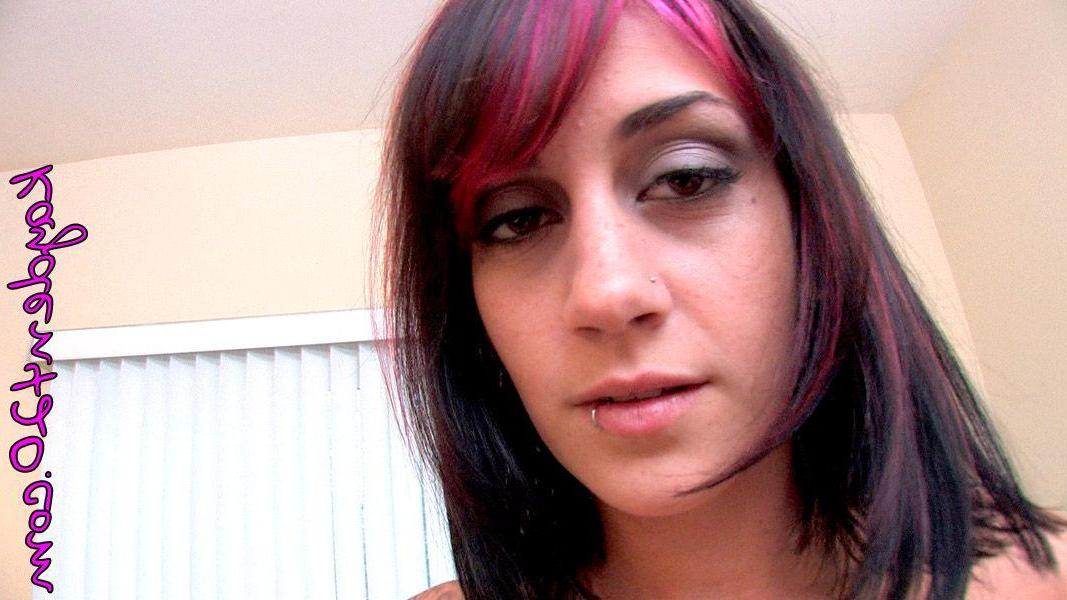 16P Pictures of teen Kayden 420 playing with her pink pussy