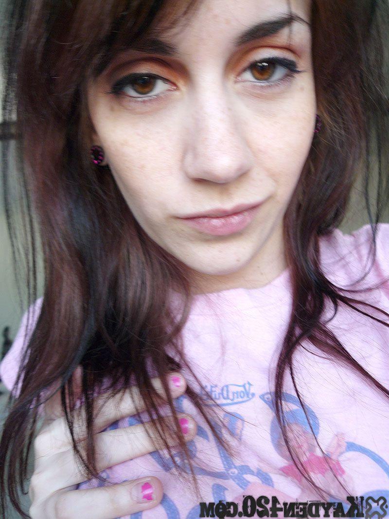 16P Pictures of Kayden 420 giving you her tight wet pussy
