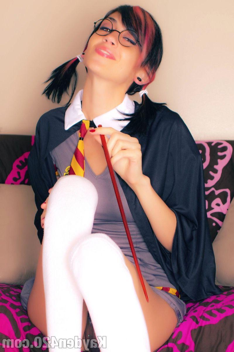 16P Pictures of teen amateur Kayden 420 getting a little naughty after class