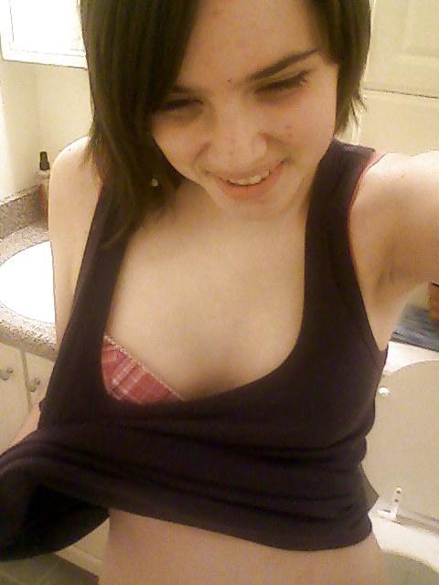 25P Sweet Young Emo Girlfriend