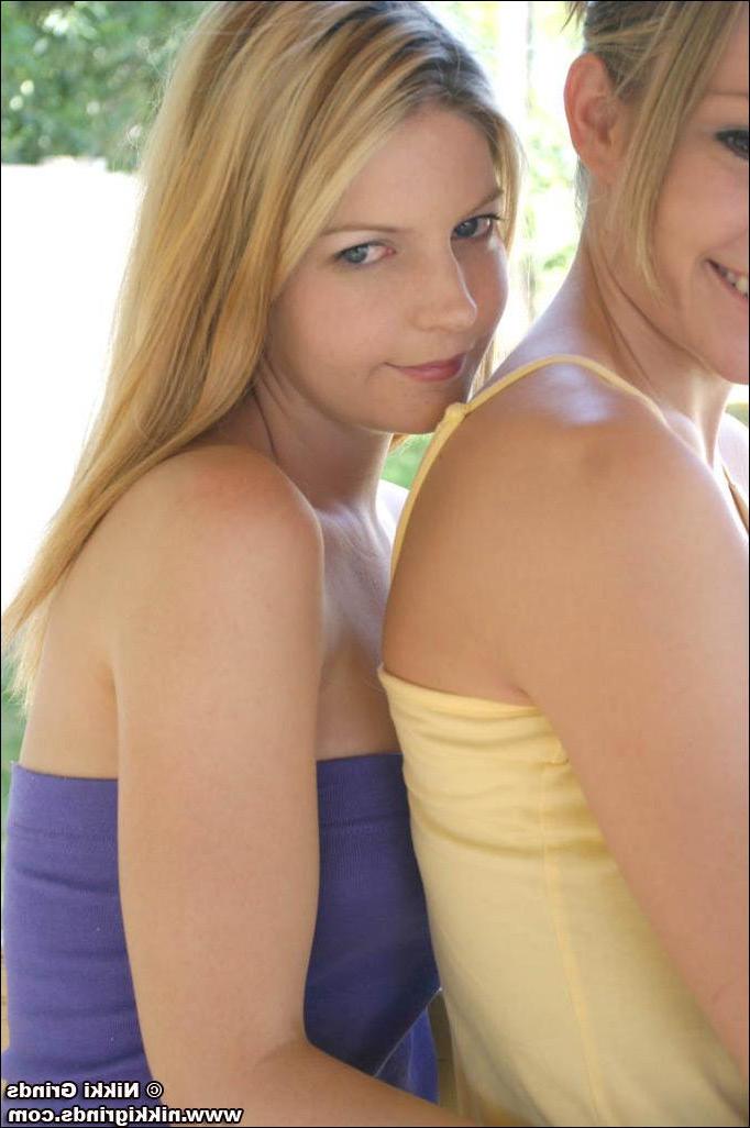 20P Pictures of 3 teens stripping each other