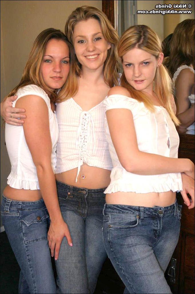 20P Pictures of 3 teens stripping each other