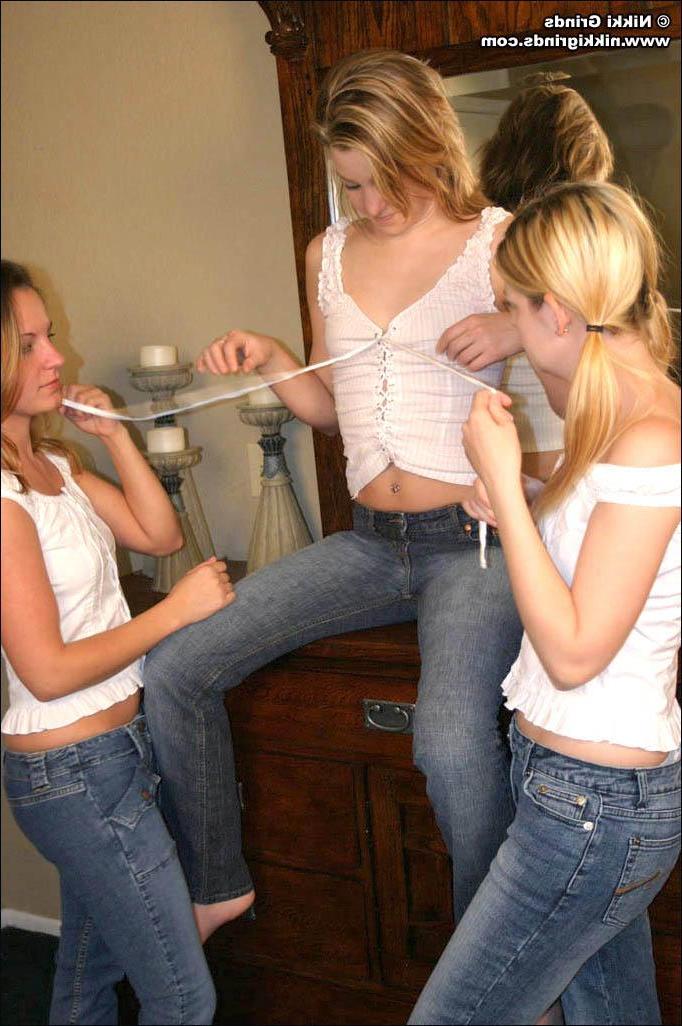 20P Pictures of 3 teens stripping each other