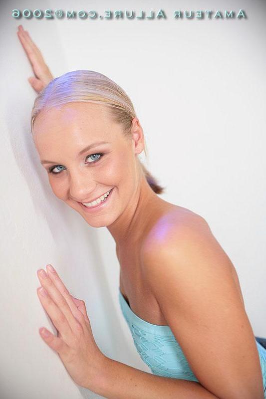 16P Perky blonde teen Kaylee deepthroats and swallows cum