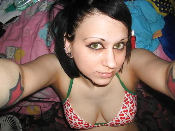 16P Emo girls