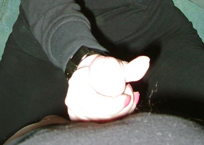 24P My horny english milf loves to show