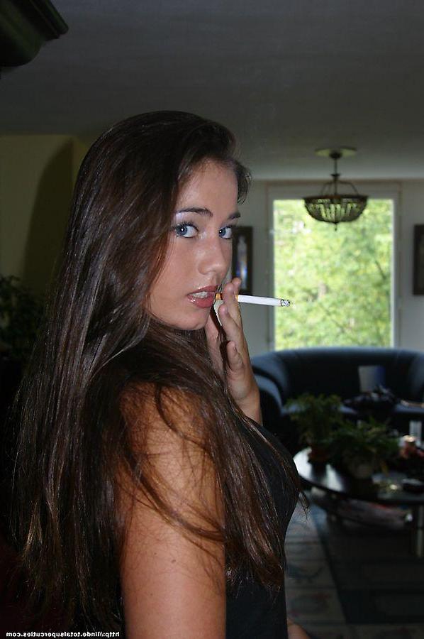 20P Pictures of teen girl Linde being smoking hot