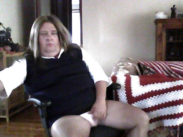 7P Me crossdressing