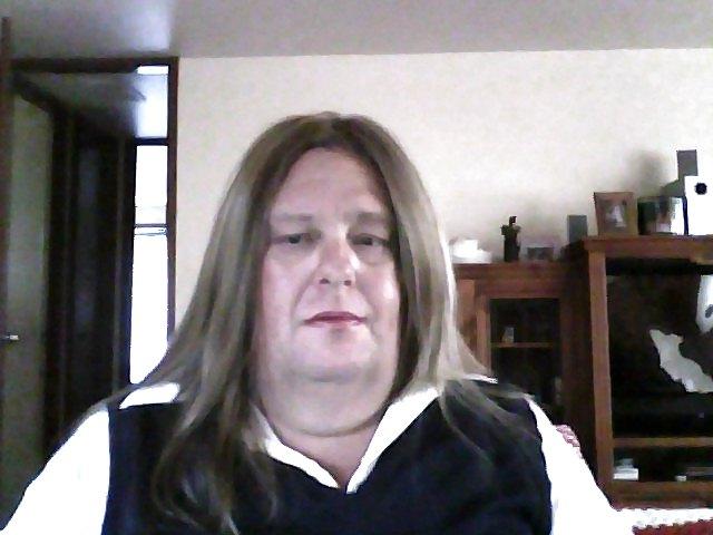 7P Me crossdressing