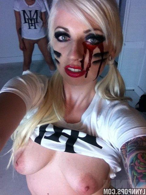 15P Pictures of Lynn Pops getting kinky for Halloween