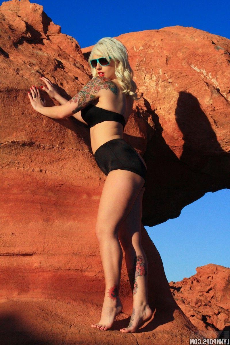 15P Pics of Lynn Pops getting hot outside