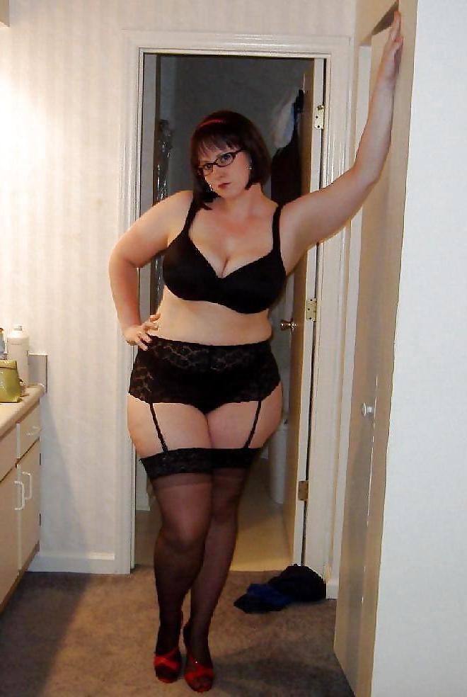 25P Young Plump and Sexy