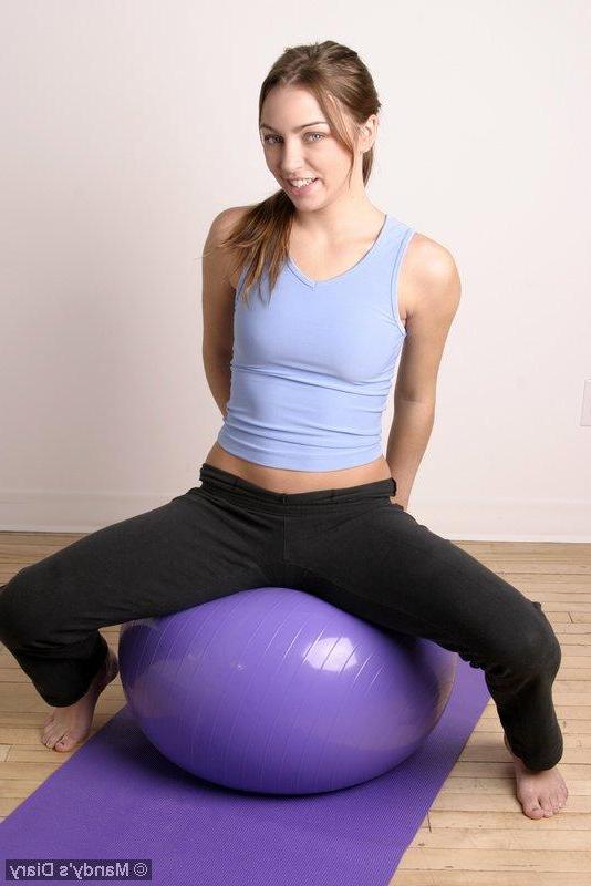 20P Pictures of Mandy's Diary working it on her giant ball