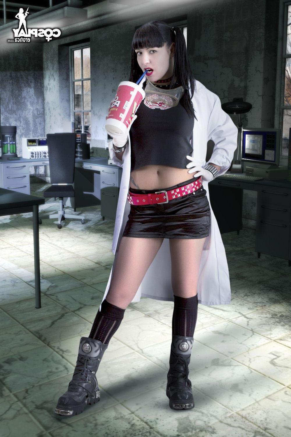 16P Pictures of smart and sexy cosplayer Mea Lee dressed as Abby from NCIS