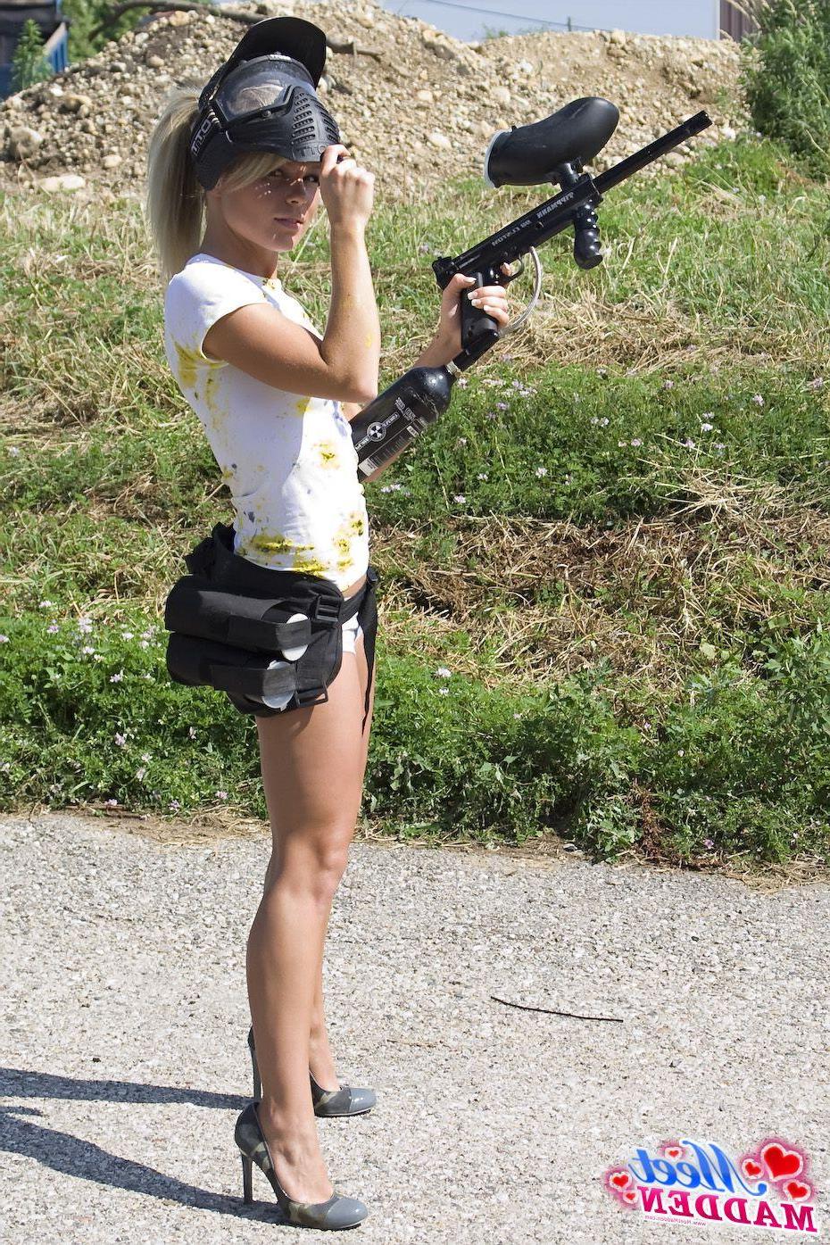 15P Pictures of Meet Madden playing paint ball