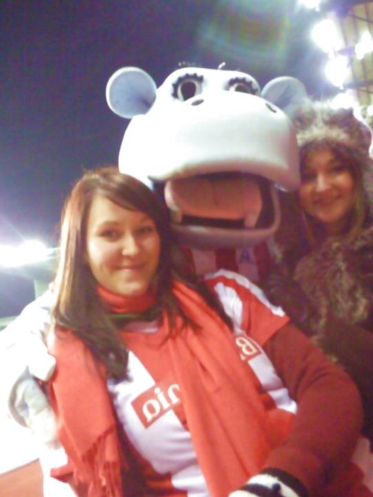 10P Stoke City babes