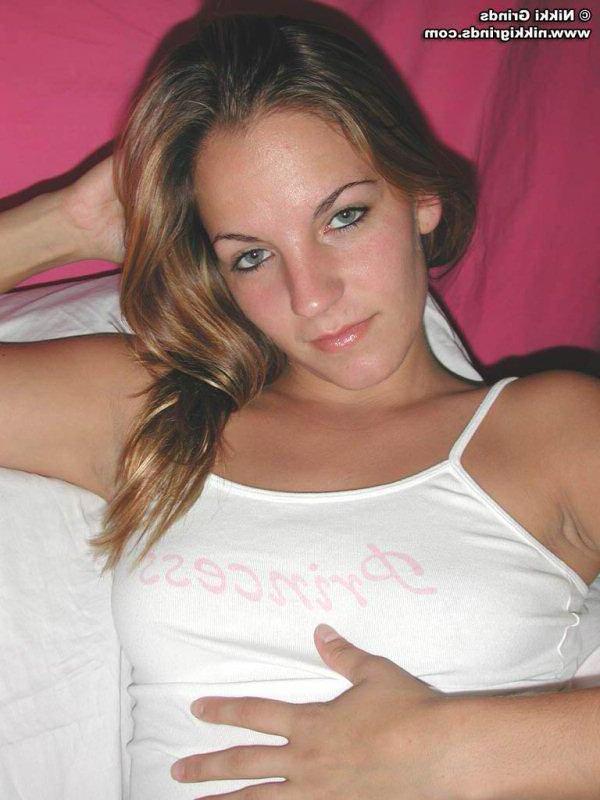 15P Nikki plays with cum covered panties