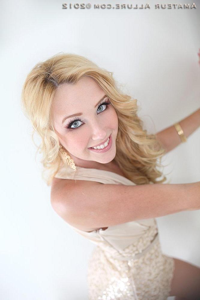 16P Pictures of delicious blonde teen Samantha sucking and fucking for a cum facial