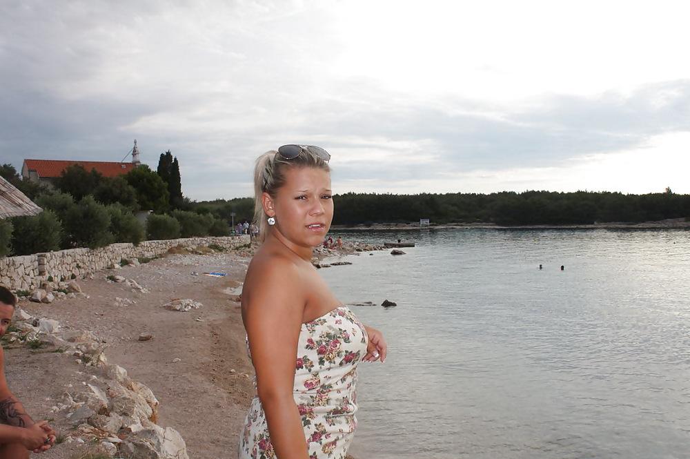 25P 3 sexy teens on vacation