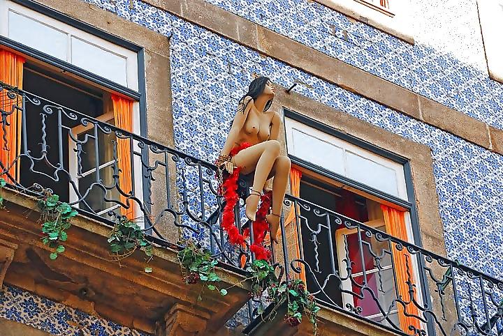 25P Erotic Hot Girls on the Balcony - Session 1