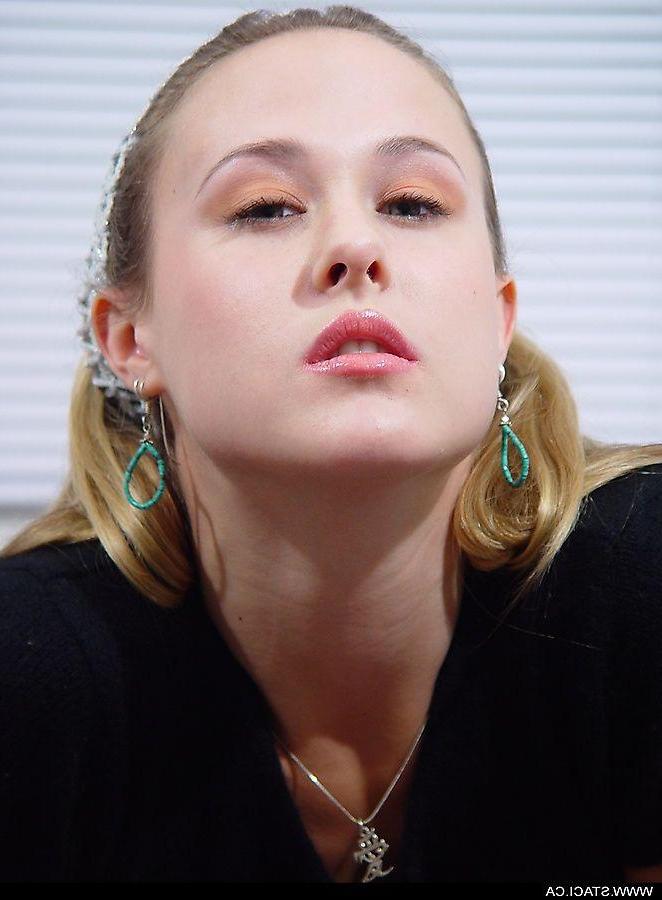 20P Bilder von Staci.ca, die sich auszieht, um dich zum Orgasmus zu bringen