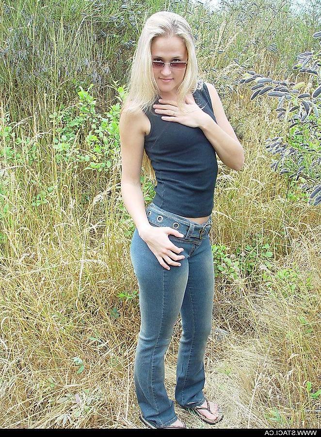 20P Pictures of Staci.ca stripping to her thong outside