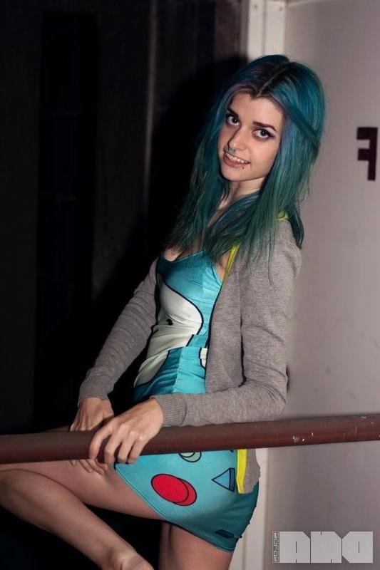 15P Alt teen Sweet Alli strips naked for you
