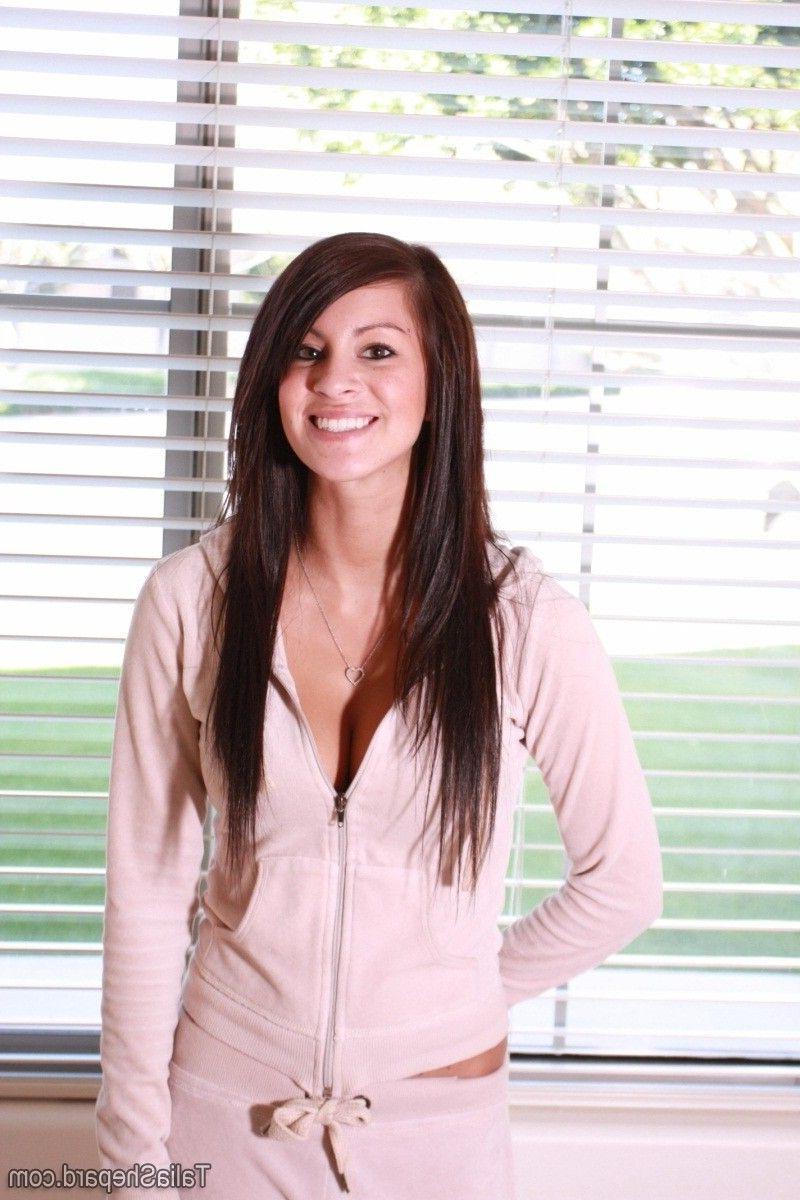 15P Pictures of Talia Shepard stripping just for you