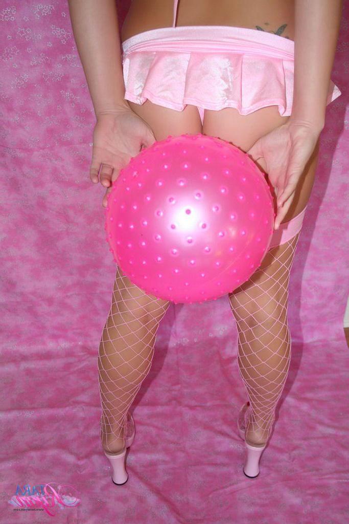 20P Pictures of teen girl Tara Ryan getting naughty with a ball